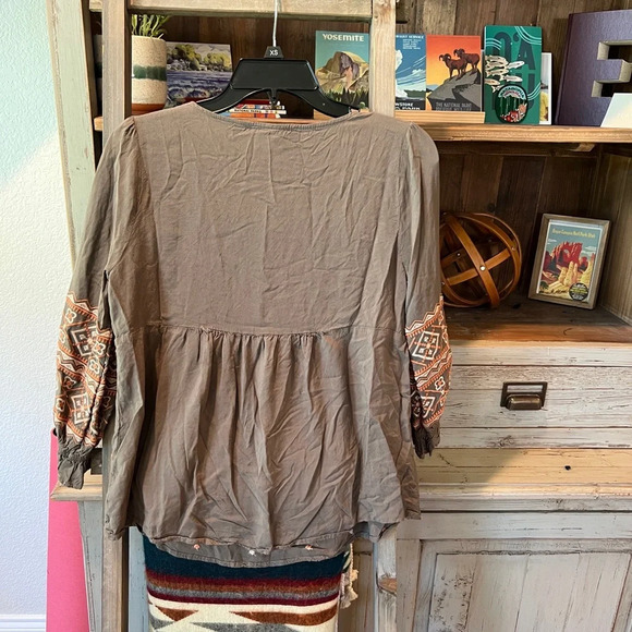 Savannah Jane 3/4 sleeve square neck top size small - Picture 4 of 8